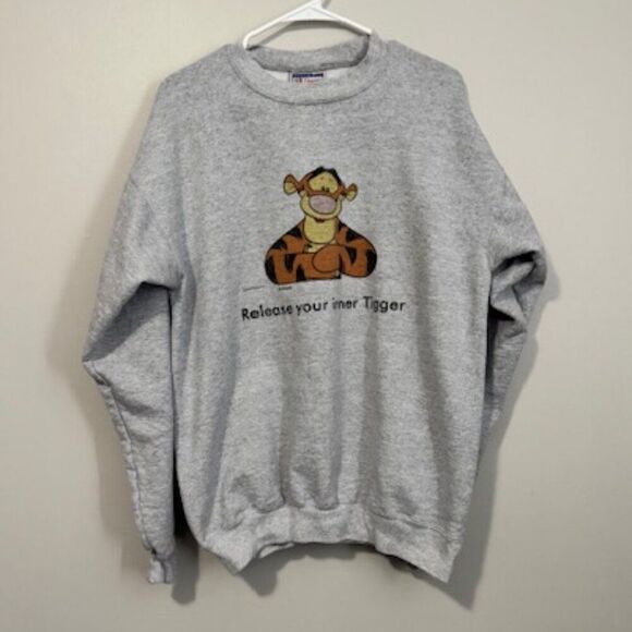 USED Woman's Hanes Long Sleeve Sweatshirt Tigger Shirt Color Grey Size Medium - Picture 1 of 1